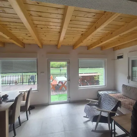 Vikendica Na Drini Kod Medjedje Сasa de vacaciones